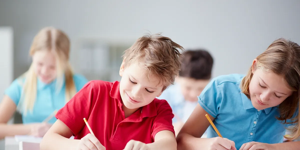 kids studying